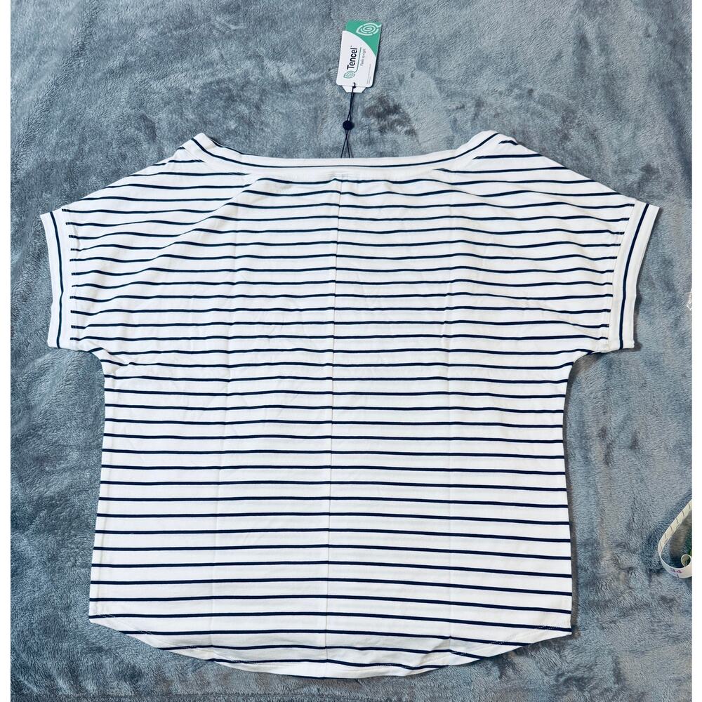 2/$30 NEW Universal Standard Size (00-0) Striped White Navy Blue Blouse Causal - Picture 3 of 10